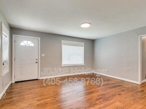 422 Wilson Dr in Midwest City, OK - Building Photo - Building Photo