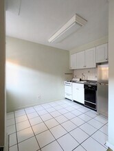 2601 Pennsylvania Ave, Unit Parkway Condominium 115 in Philadelphia, PA - Foto de edificio - Building Photo
