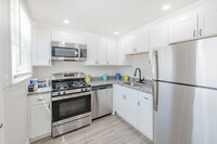 Bullocks Point Townhomes in Riverside, RI - Building Photo - Interior Photo