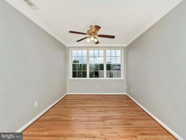 29 46th St SE, Unit Condo in DC in Washington, DC - Building Photo - Building Photo