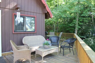 20 Brookhurst Ln E in Meredith, NH - Foto de edificio - Building Photo