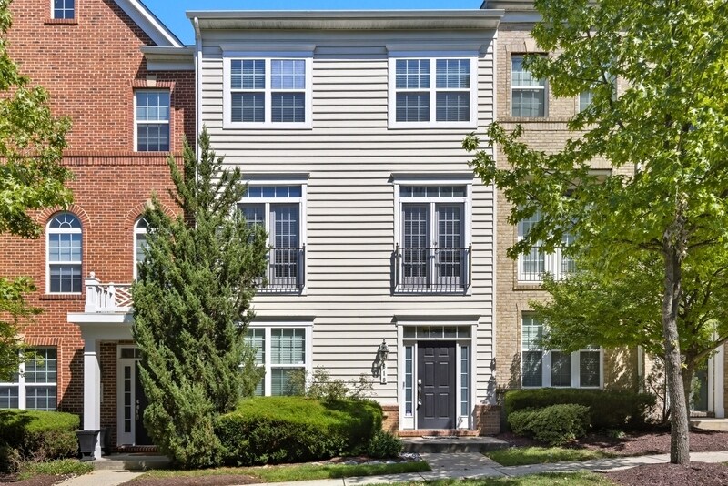 613 Spectator Ave in Summerfield, MD - Building Photo