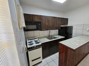 1723 Liberty St-Unit -2 in Hollywood, FL - Building Photo - Building Photo