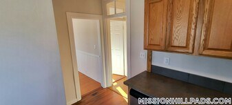 1 Folsom Ave in Boston, MA - Building Photo