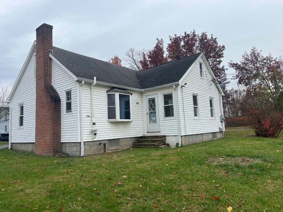 19 Bennett Rd in Poughkeepsie, NY - Foto de edificio