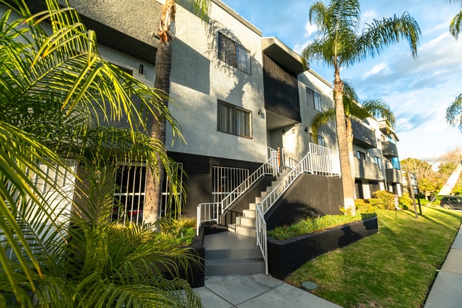17211 Chatsworth Street in Granada Hills, CA - Building Photo - Building Photo