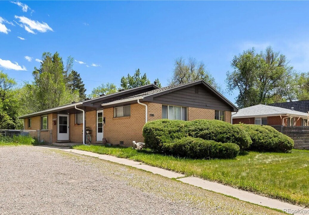 6014 S Prince St in Littleton, CO - Building Photo