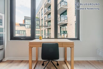 3275 Washington Blvd in Arlington, VA - Foto de edificio - Building Photo