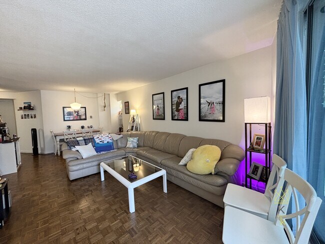 19 Winchester St, Unit 102 in Brookline, MA - Foto de edificio - Building Photo