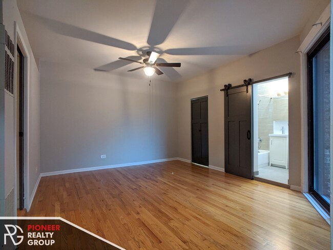 4220 N Sheridan Rd, Unit 309 in Chicago, IL - Building Photo - Building Photo