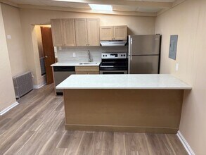 5832 Phillips Ave, Unit #2 in Pittsburgh, PA - Building Photo - Building Photo