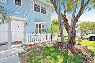 81 SW 3rd St in Pompano Beach, FL - Building Photo