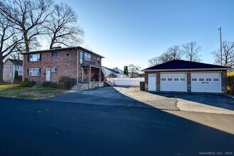 139 Phyllis Dr in Naugatuck, CT - Building Photo - Building Photo