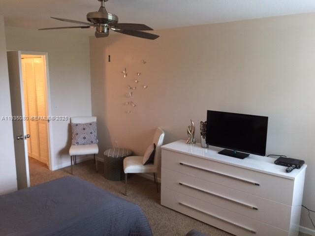 19555 E Country Club Dr in Aventura, FL - Building Photo - Building Photo