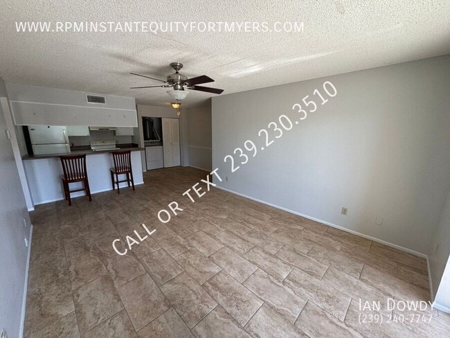 5323 Summerlin Rd in Ft. Myers, FL - Building Photo - Building Photo