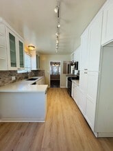 67 Windsor Ln in Sierra Madre, CA - Foto de edificio - Building Photo