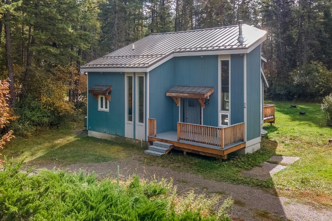 property at 24 Ranchette Dr