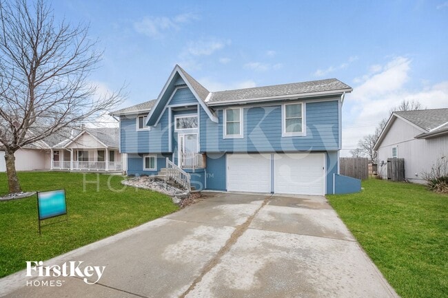 810 York Dr in Belton, MO - Building Photo - Building Photo