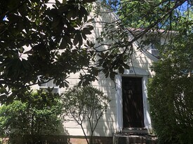 25 Hudson Ave in Athens, OH - Building Photo