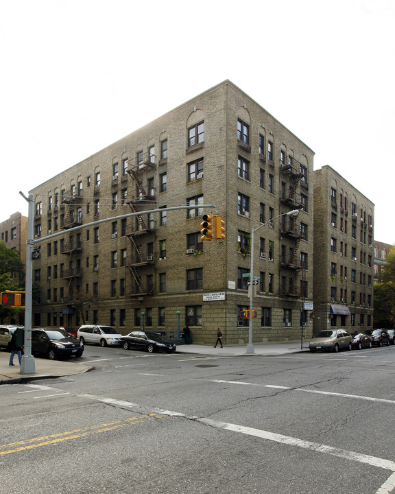 326-336 Fort Washington Ave in New York, NY - Building Photo