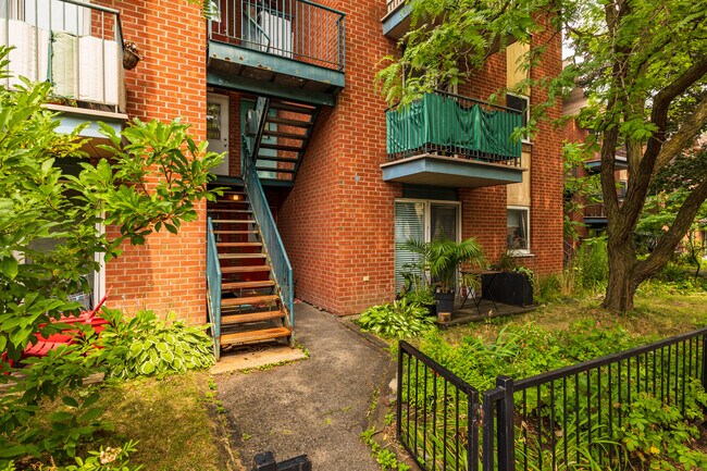 3850 Clark Rue in Montréal, QC - Building Photo - Building Photo