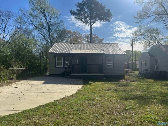 220 8th Ave NW in Decatur, AL - Building Photo - Building Photo