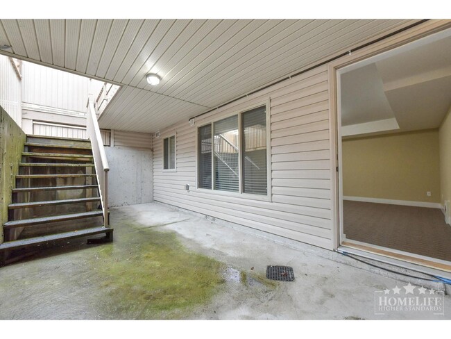 19593-19572 72 Ave in Surrey, BC - Building Photo - Building Photo