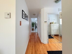 8570 De Teck Rue in Montréal, QC - Building Photo - Building Photo