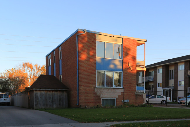 392 Southill Dr in Kitchener, ON - Building Photo - Primary Photo