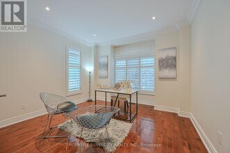 5 Highvalley Cir in Brampton, ON - Building Photo - Building Photo