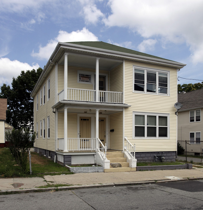 105 Bellevue Ave in Providence, RI - Building Photo