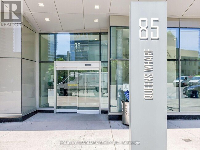 property at 85-4285 Queens Wharf Rd