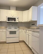 23 Pierside Dr, Unit 234 in Baltimore, MD - Building Photo - Building Photo