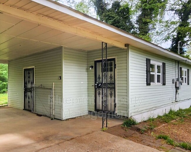 property at 252 Meadowdale Ave