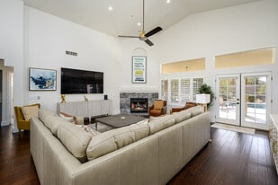 9375 E Sutherland Way in Scottsdale, AZ - Building Photo