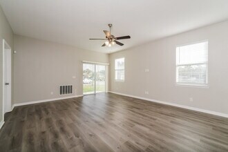2181 Grasmere View Pkwy N in Kissimmee, FL - Building Photo - Building Photo