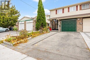 71 Grenbeck Dr in Toronto, ON - Building Photo