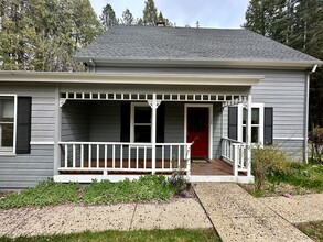 106 Prospect St in Nevada City, CA - Building Photo - Building Photo