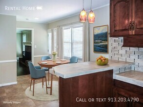 5521 W 98th Pl in Overland Park, KS - Building Photo - Building Photo