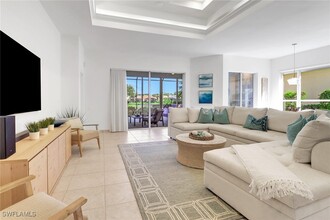 9085 Troon Lakes Dr in Naples, FL - Building Photo - Building Photo