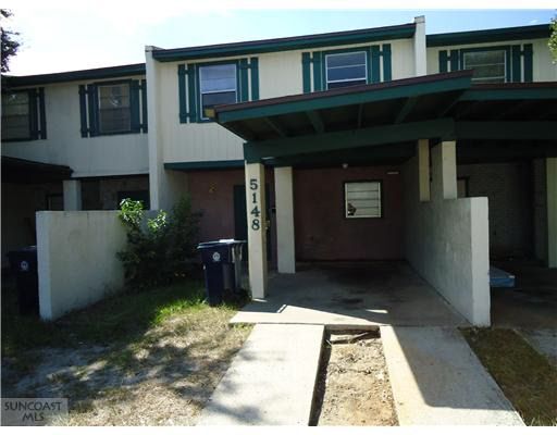 5148 Tennis Court Cir in Tampa, FL - Building Photo