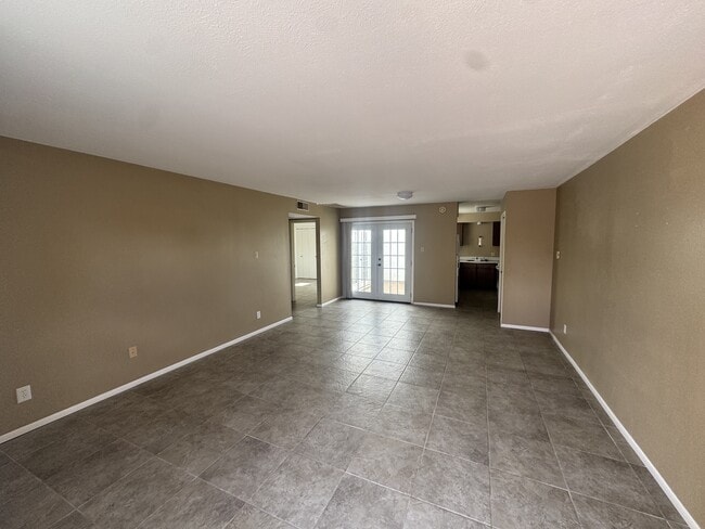1111 N Washington Ave in Roswell, NM - Building Photo - Building Photo