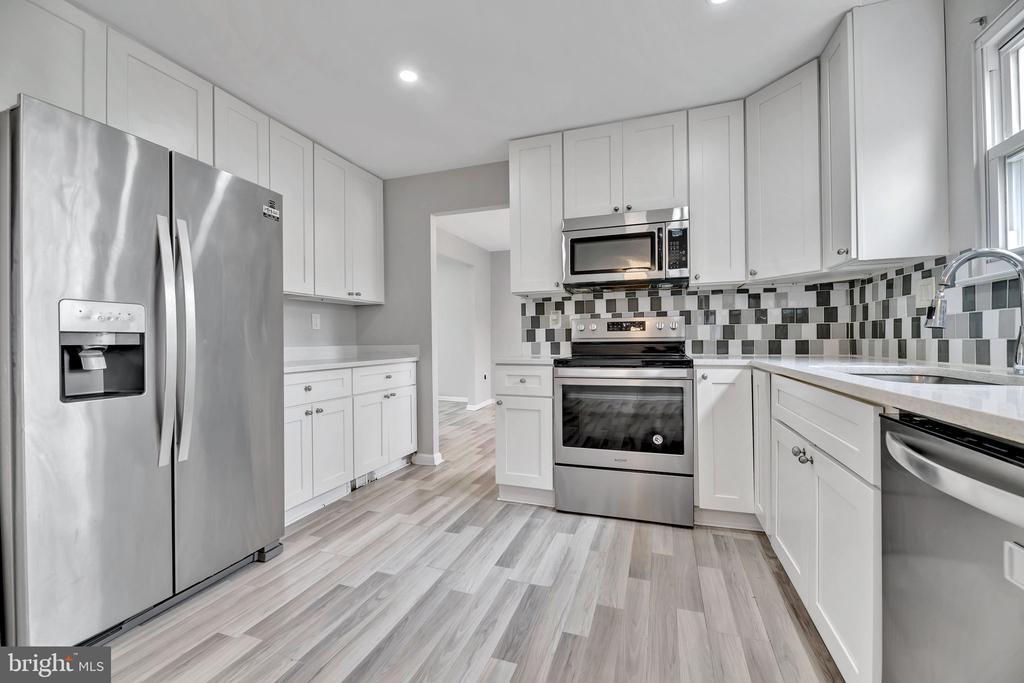 4706 Birchtree Ln in Temple Hills, MD - Building Photo