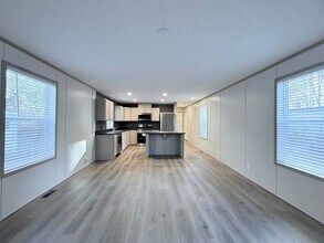 29680 Jamestown Dr in New Baltimore, MI - Building Photo - Building Photo