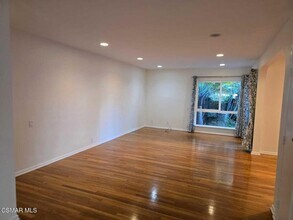 3200 S Sepulveda Blvd in Los Angeles, CA - Building Photo - Building Photo