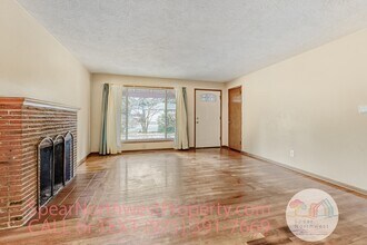 9515 SE Stanley Ave in Milwaukie, OR - Building Photo - Building Photo