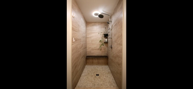 14 Lincoln Ave W, Unit A in Asheville, NC - Foto de edificio - Building Photo