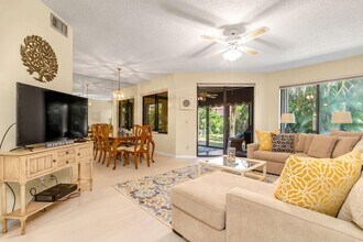 301 Sea Oats Dr in Juno Beach, FL - Building Photo - Building Photo