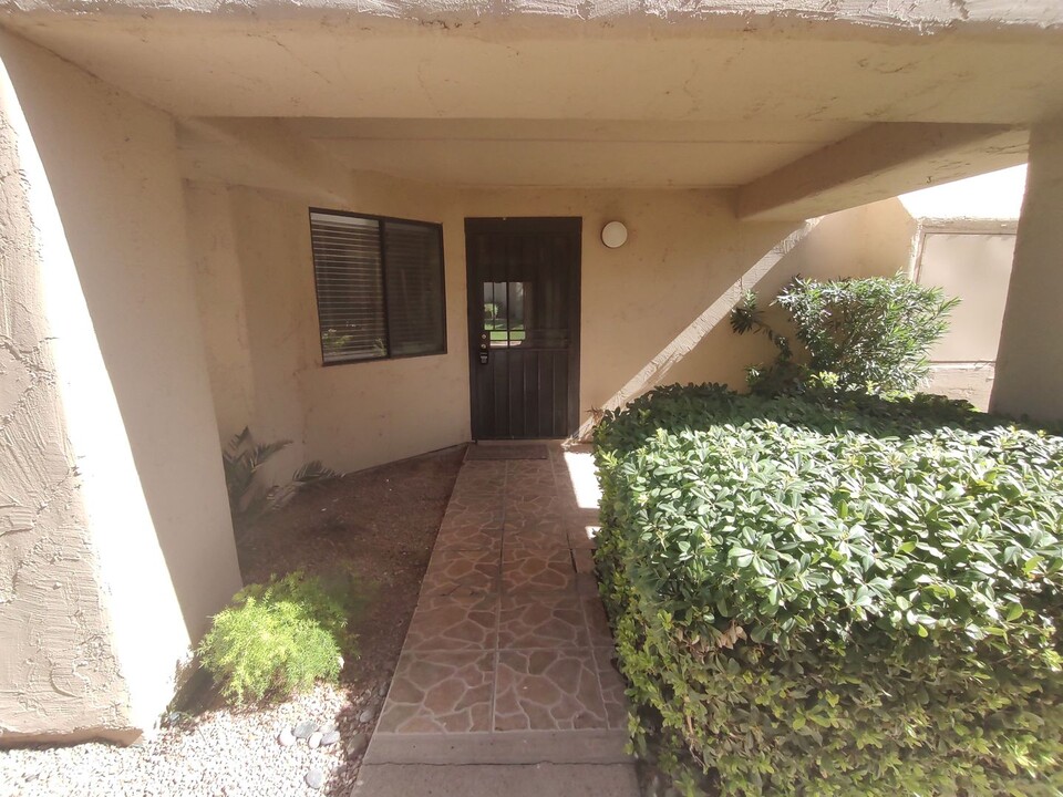 9345 N 92nd St in Scottsdale, AZ - Building Photo