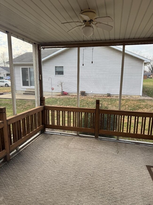 821 N 8th St in Breese, IL - Building Photo - Building Photo